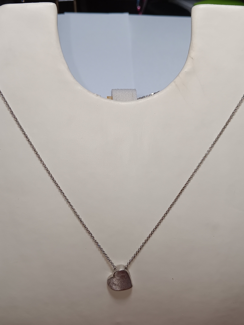 Silver Tone Metal  16" Chain Necklace Lobster Claw Closure Brushed Heart Pendant